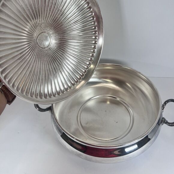 Gorham Silverplated Heritage Covered Serving Bowl - Picture 3 of 6
